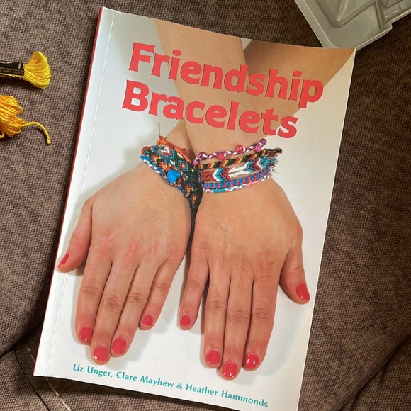 string bundle - friendship bracelets - Picture 5 of 7